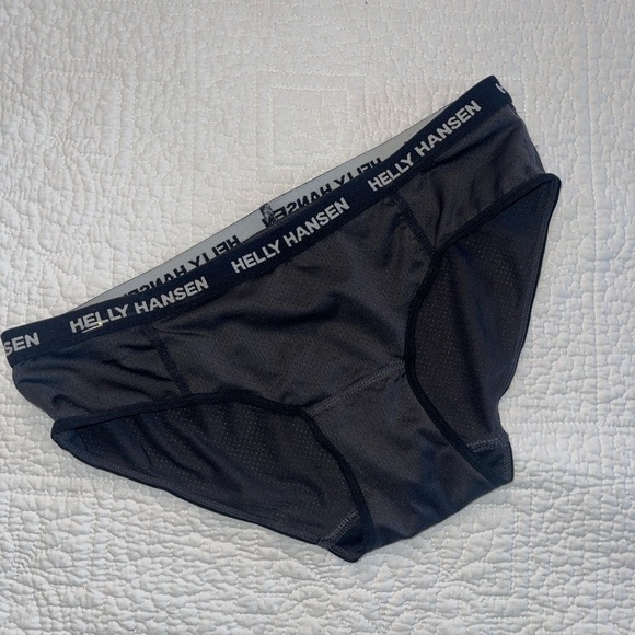Helly Hansen fitted panties a size small - Picture 1 of 3